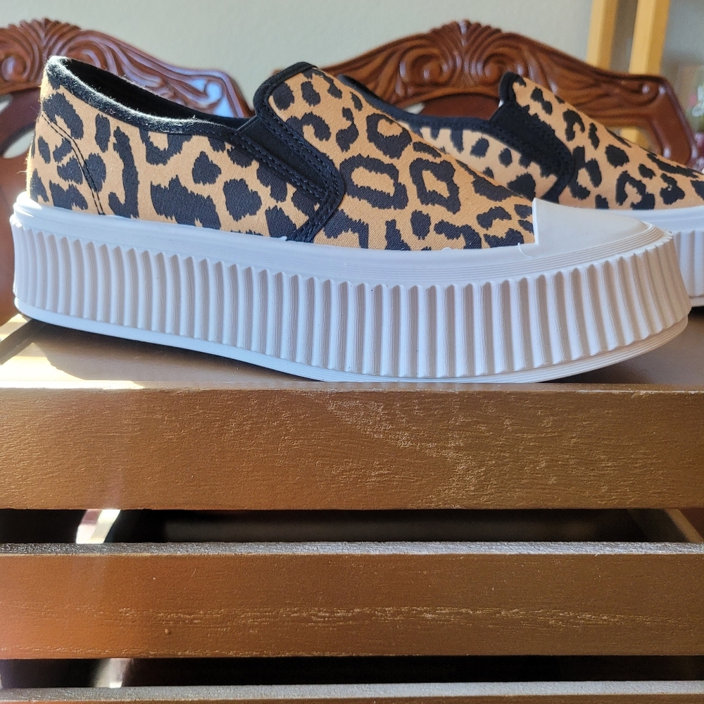 Qupid Slip On Platform Sneakers - Picture 3 of 5